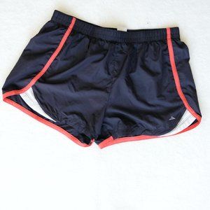 Cascade sport shorts